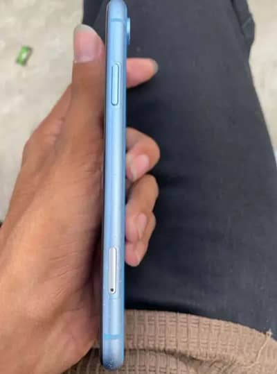 Apple iPhone XR