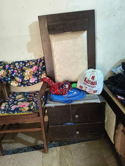 2 dressing table 4 said table