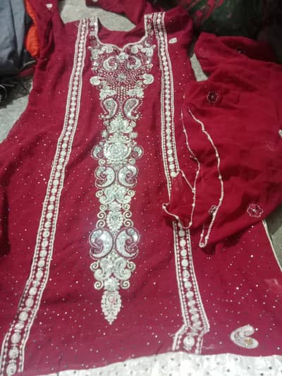 Elegant party wear suit for women
