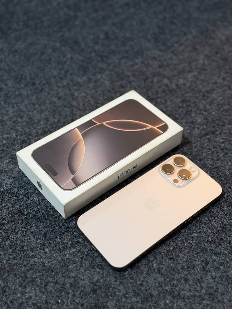 Apple iPhone 16 Pro Max 0