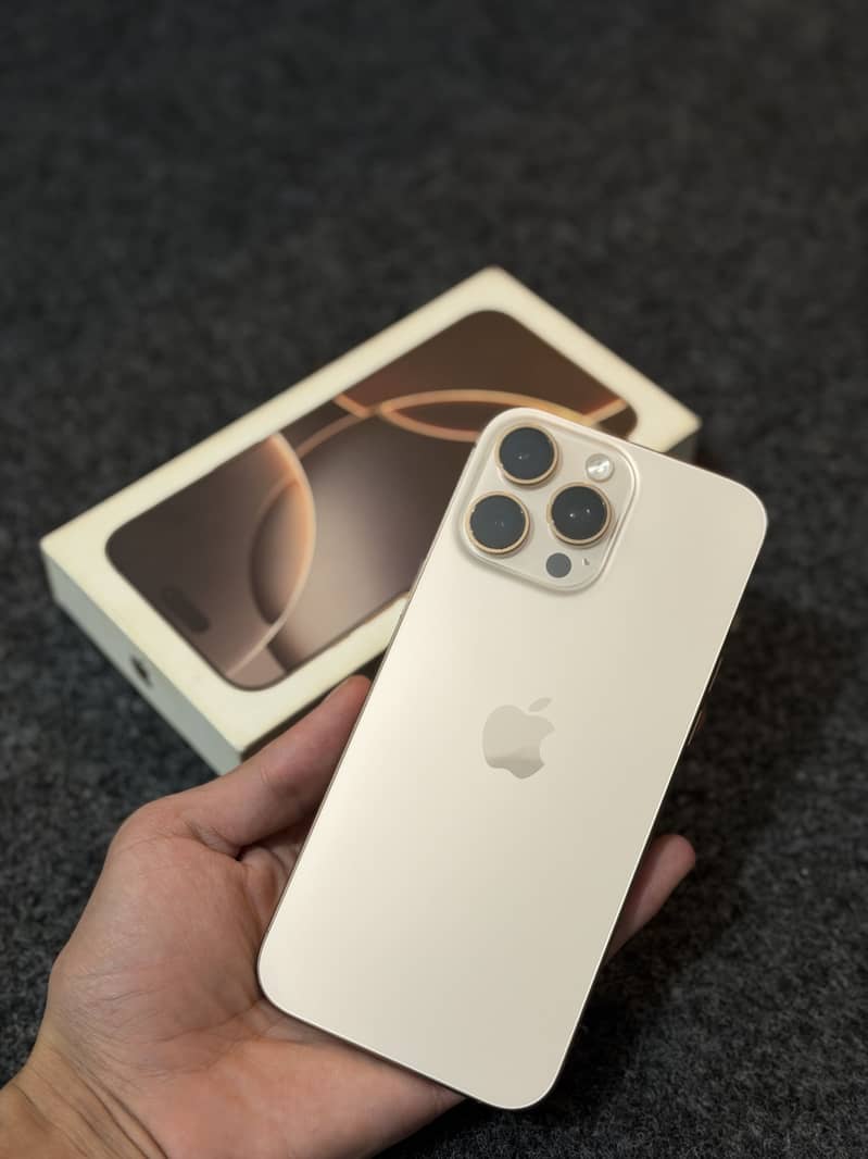Apple iPhone 16 Pro Max 1