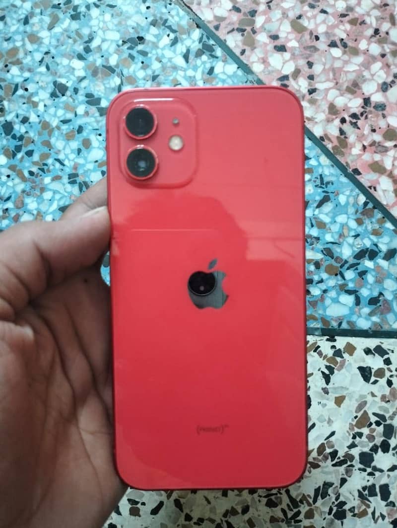 Apple iPhone 12 4