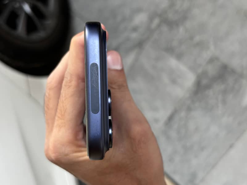 iPhone 17 Pro Max with box 7