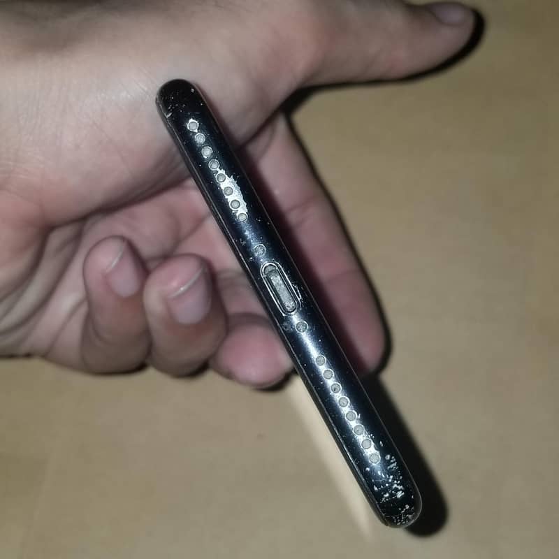 Apple iPhone 7 Plus 3