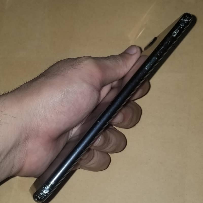 Apple iPhone 7 Plus 4