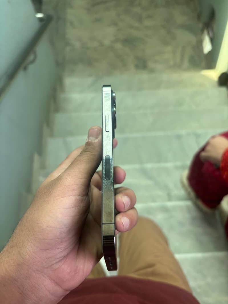 Apple iPhone 13 Pro 0
