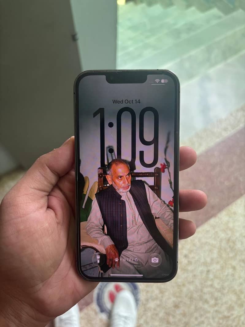 Apple iPhone 13 Pro 1