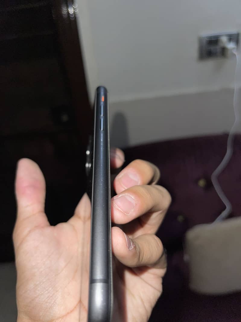 Apple iPhone 11 2