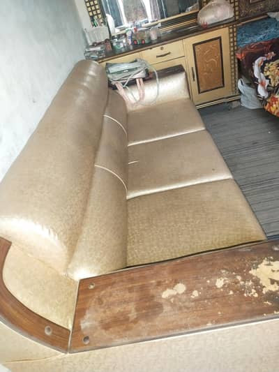 3 seater sofa beautiful 10/8 condition