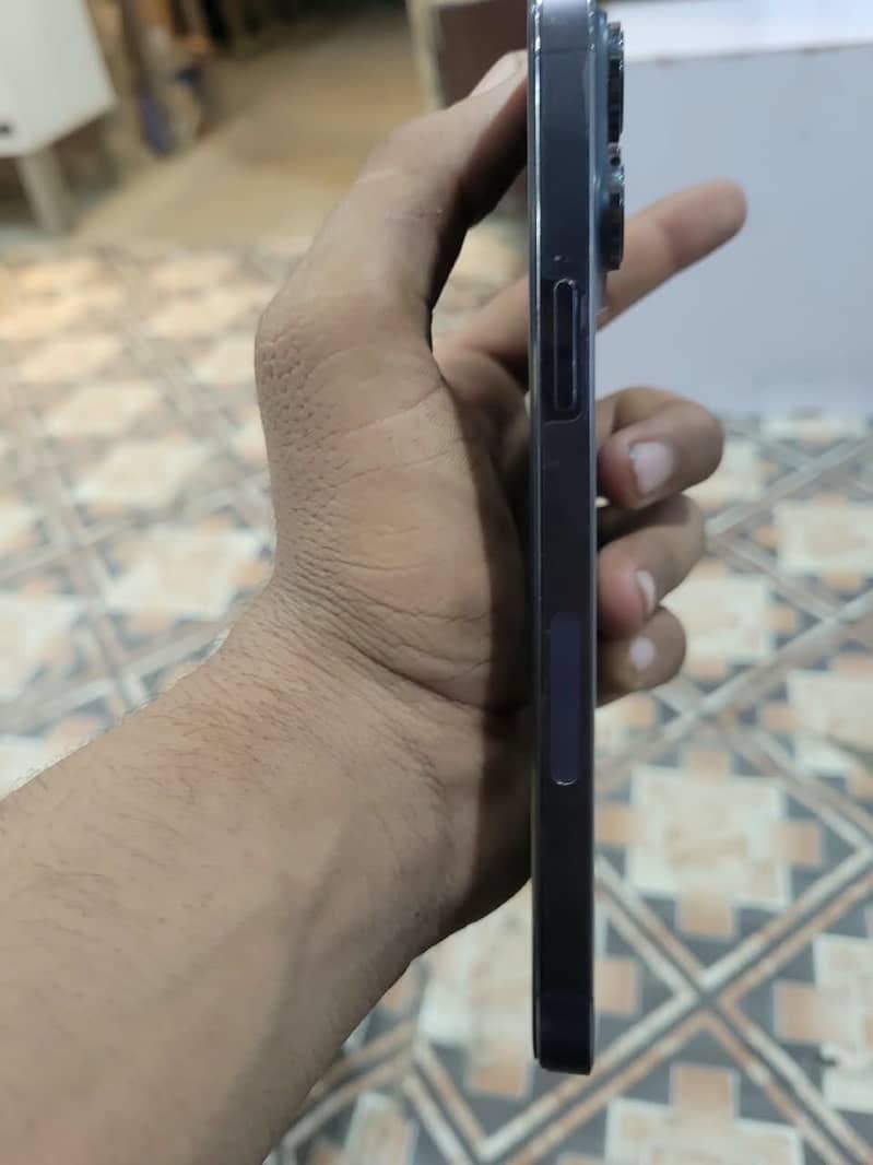 Apple iPhone 14 Pro Max 2