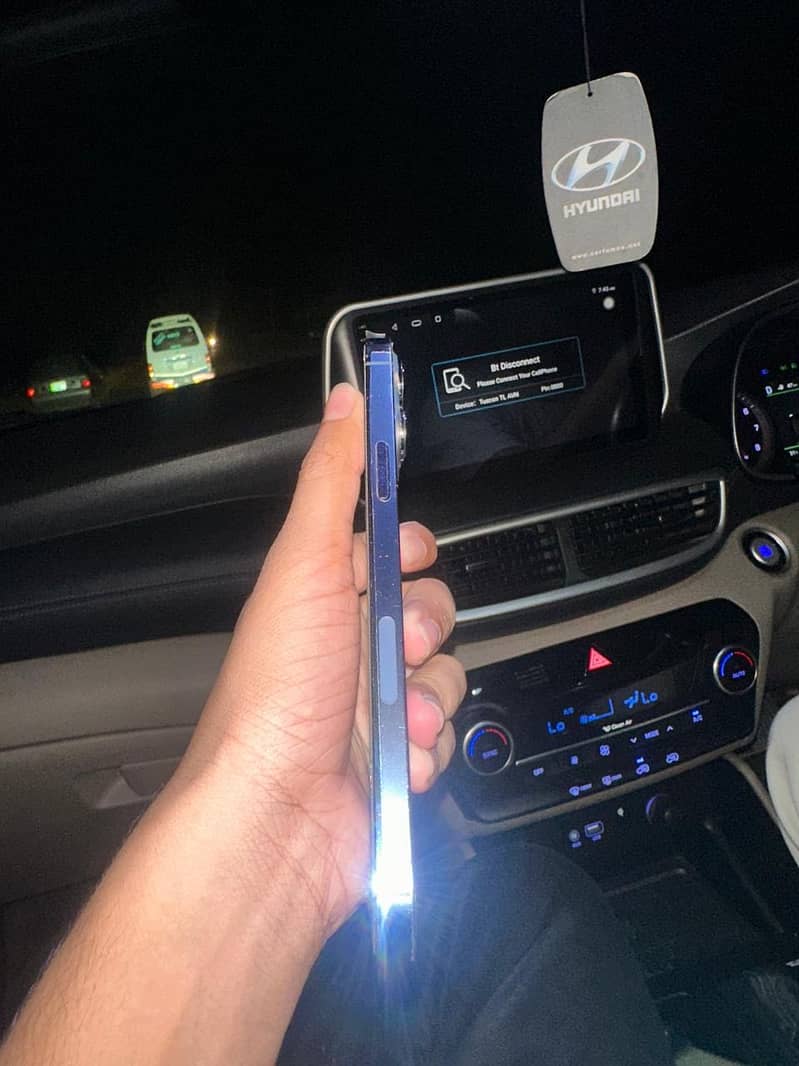 Apple iPhone 13 Pro Max 4