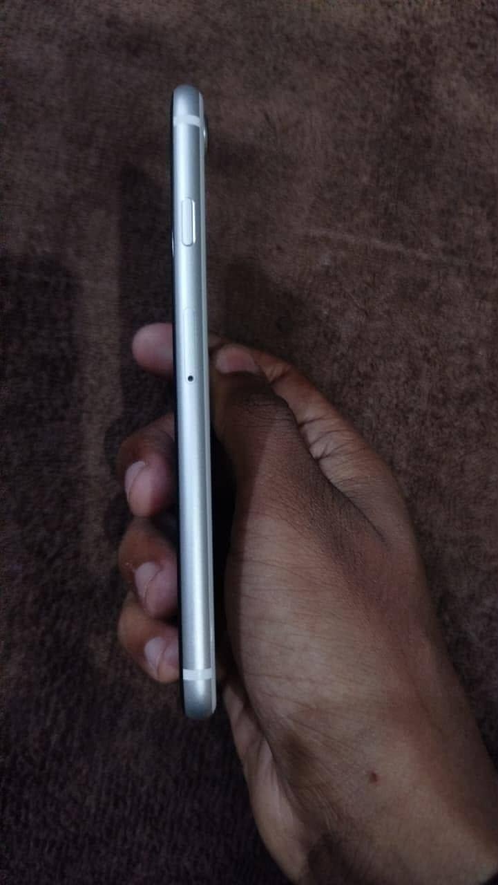 iPhone SE 2 2