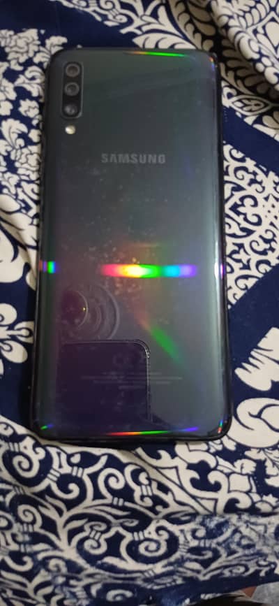Samsung Mobile A70