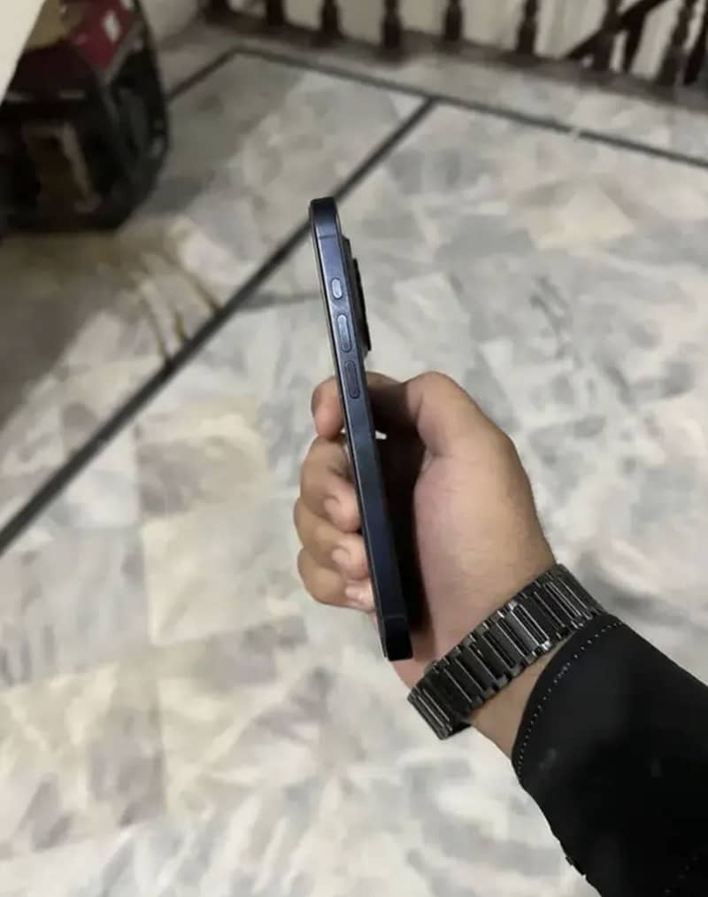 iphone 15 pro 0