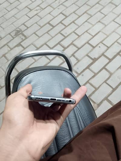 LG G7 ThinQ