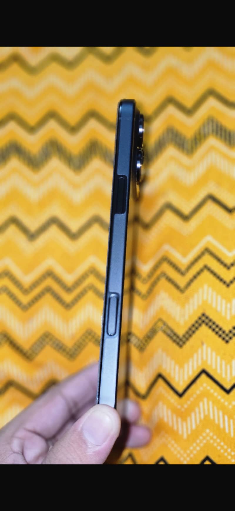 Apple iPhone 16 Pro Max 1