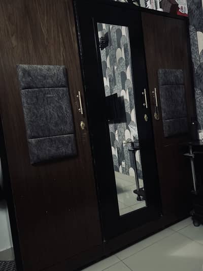 Bedroom set for sale