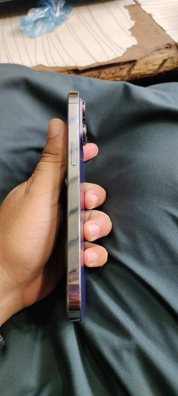 Apple iPhone 14 Pro Max 2