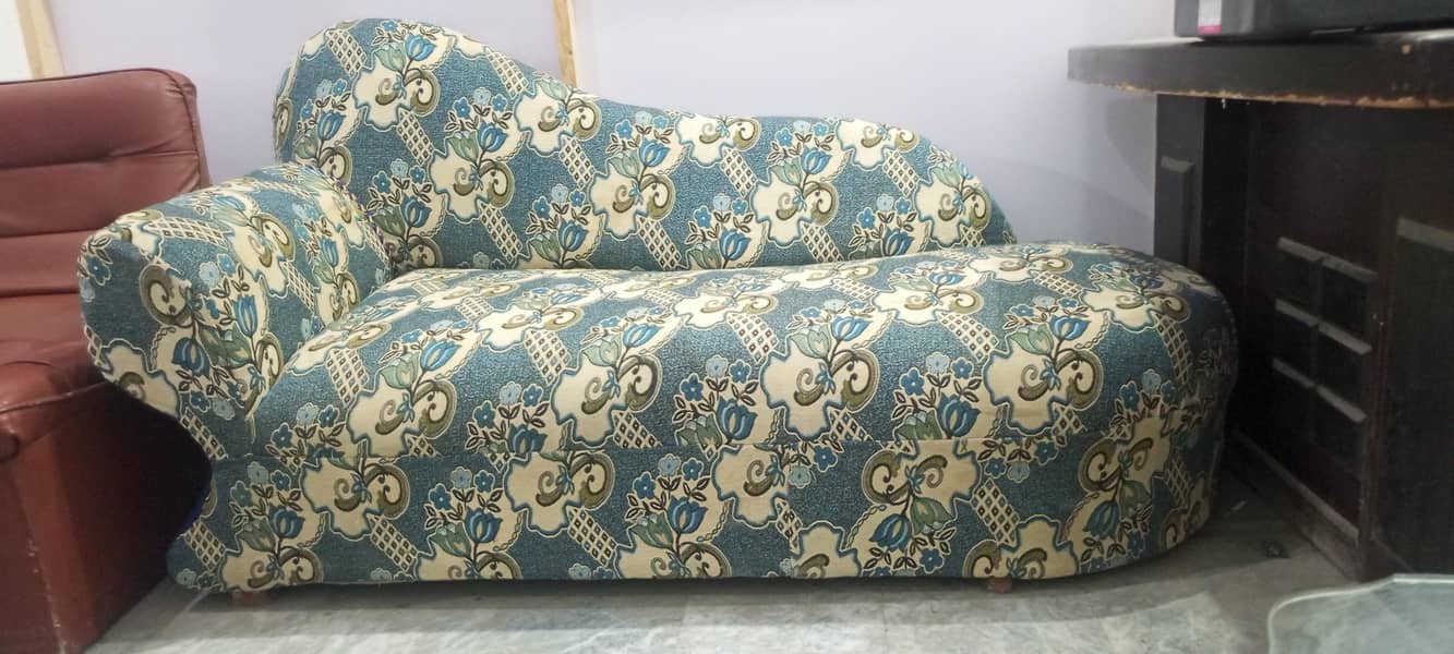 sofa dewan 0