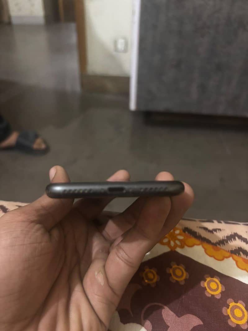 Apple iPhone 8 0