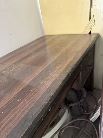 Office table for sale