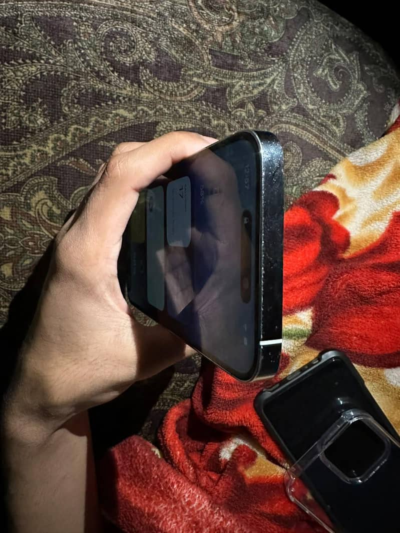 Apple iPhone 14 Pro Max 4
