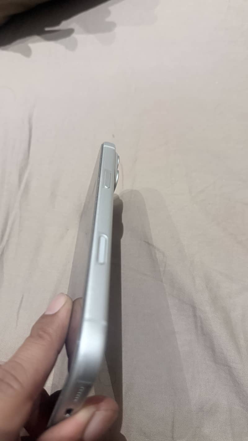 Apple iPhone 17 Pro Max 1