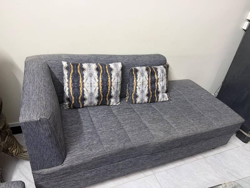 L SHAPE SOFA WITH CENTER TABLE 1