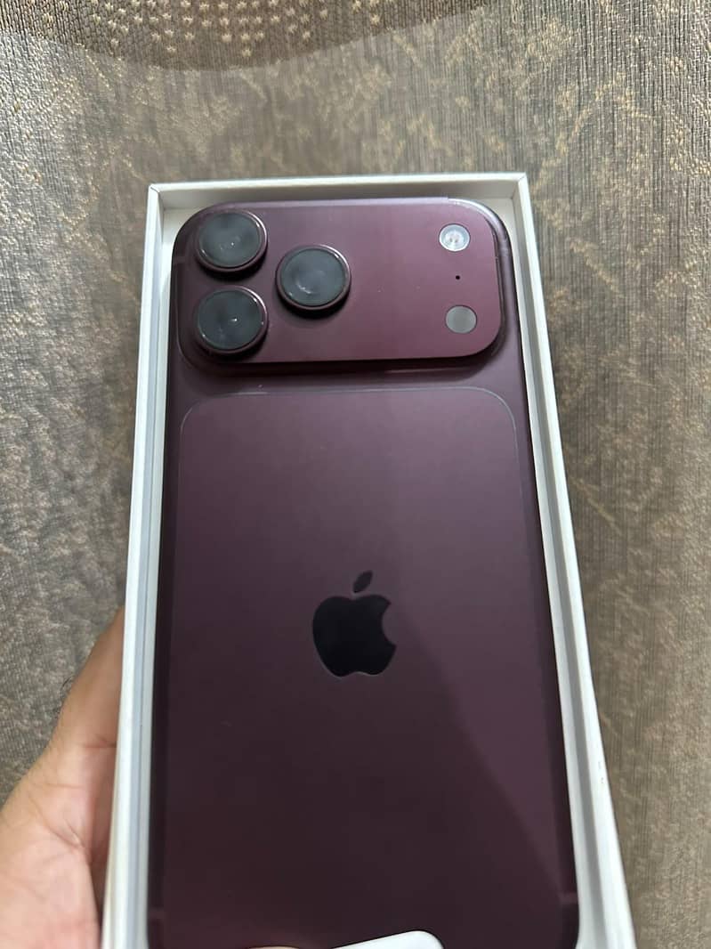 Apple iPhone 18 Pro Max 3