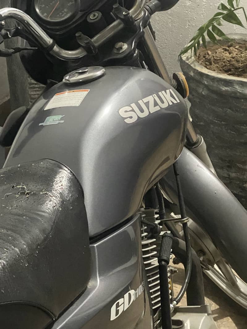 Suzuki GD110 4