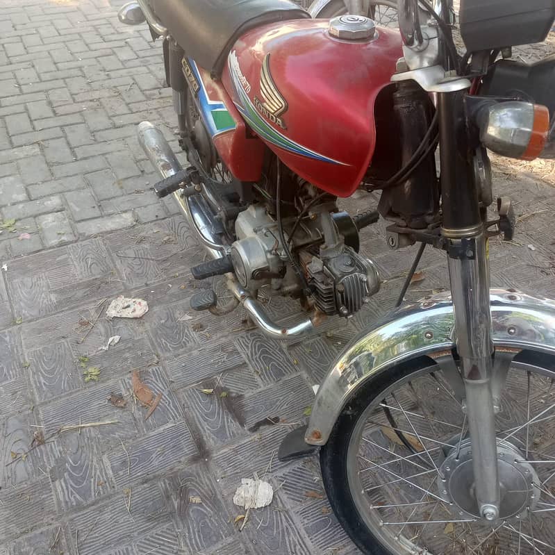 Honda CD 70 2012 3