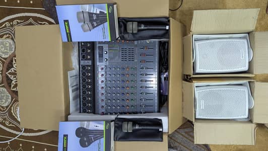 Pack of Power Mixer + Mics + Speaker