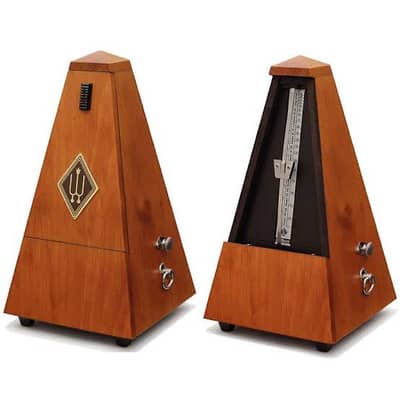 Guitars, ukulele and accessories