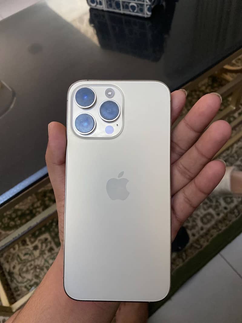 Apple iPhone 14 Pro Max 0