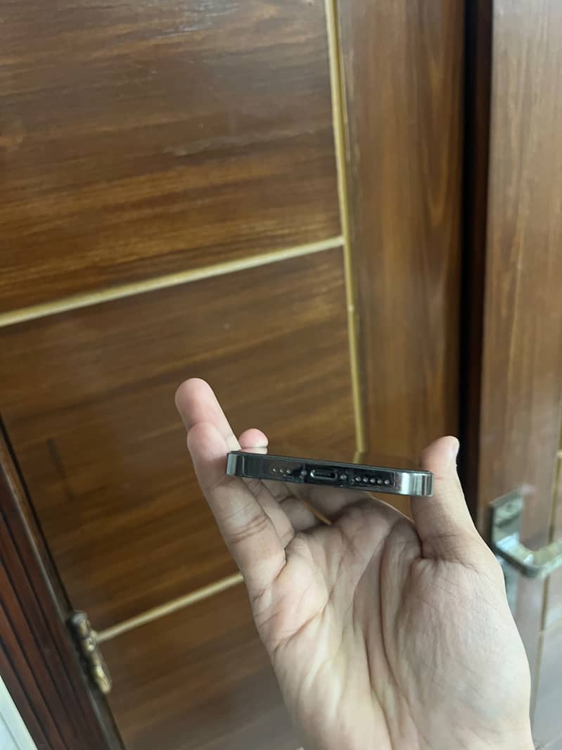Apple iPhone 13 Pro 6