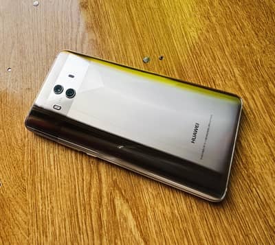 Huawei Mate 10 Pearl Gold 64GB Dual SIM PTA Approved 10/10 Condition