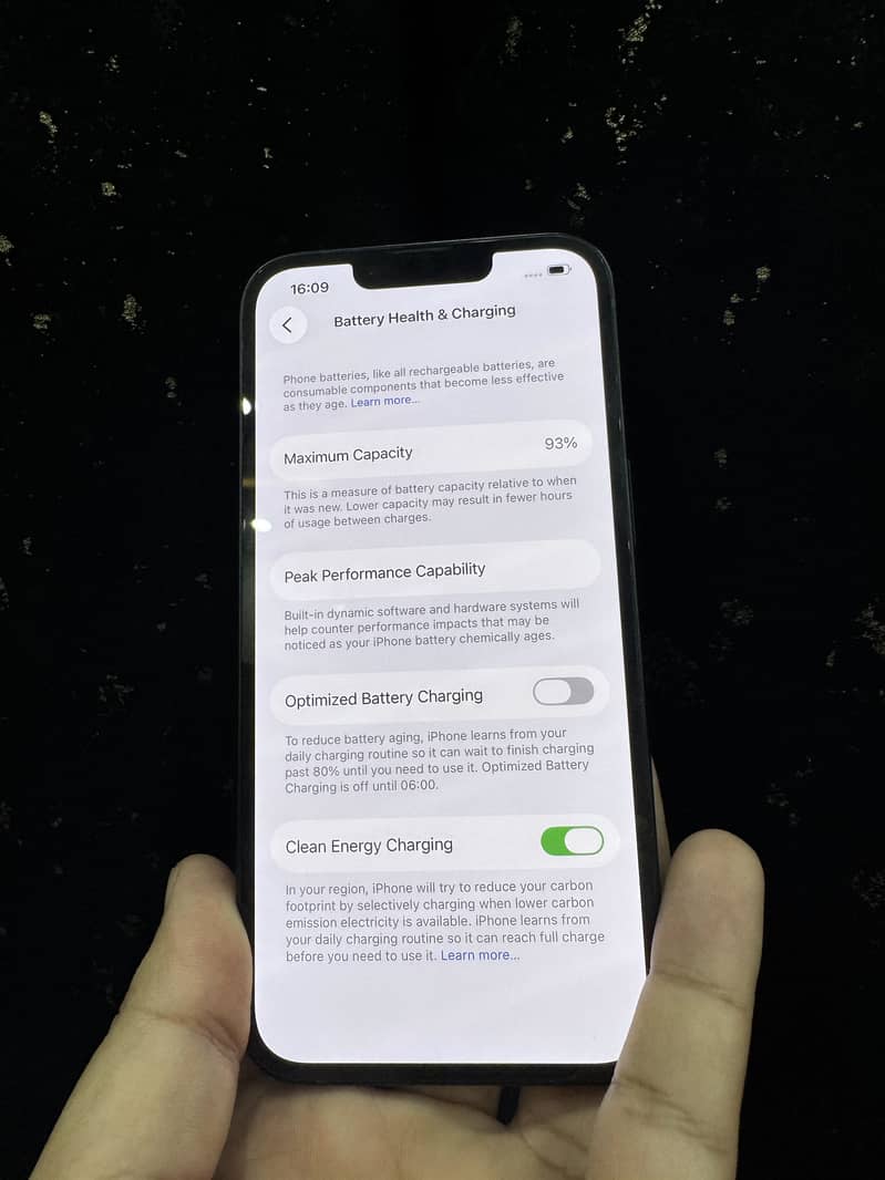 Apple iPhone 13 2