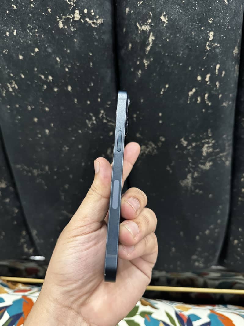 Apple iPhone 13 3