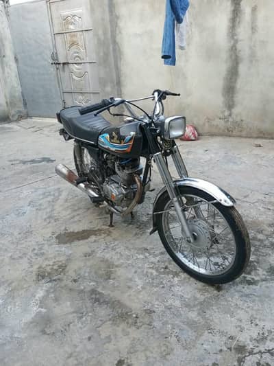 Honda 125 Engine tyre Brand new. 03705514982