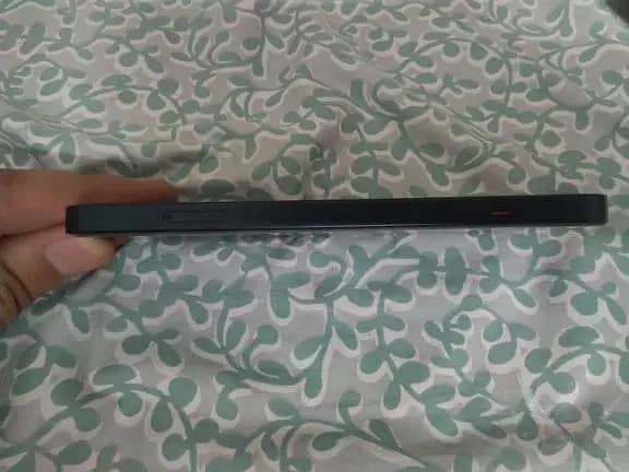 Apple iPhone 13 2