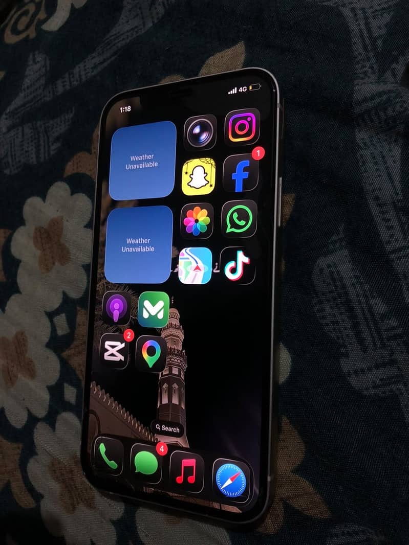 Apple iPhone 12 1