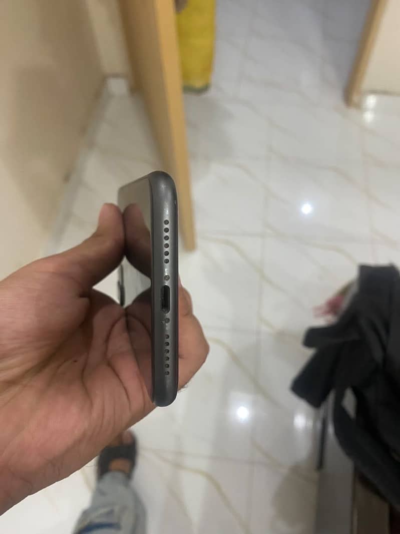 Apple iPhone 11 2