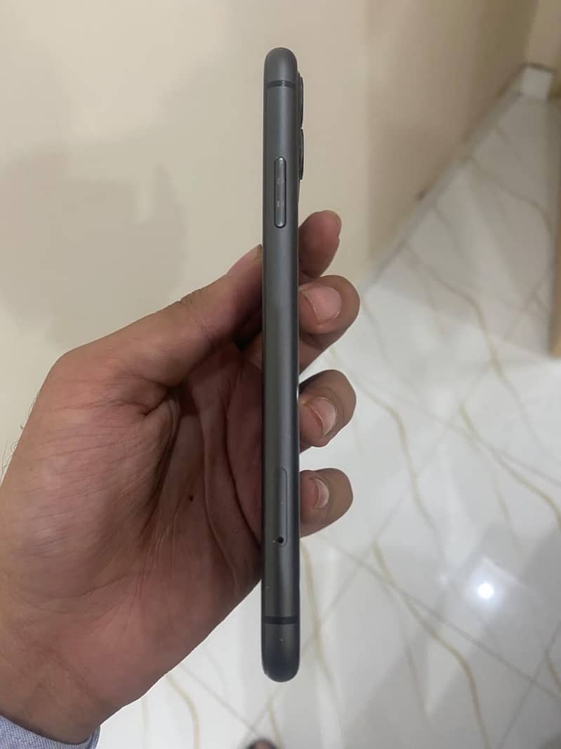 Apple iPhone 11 6
