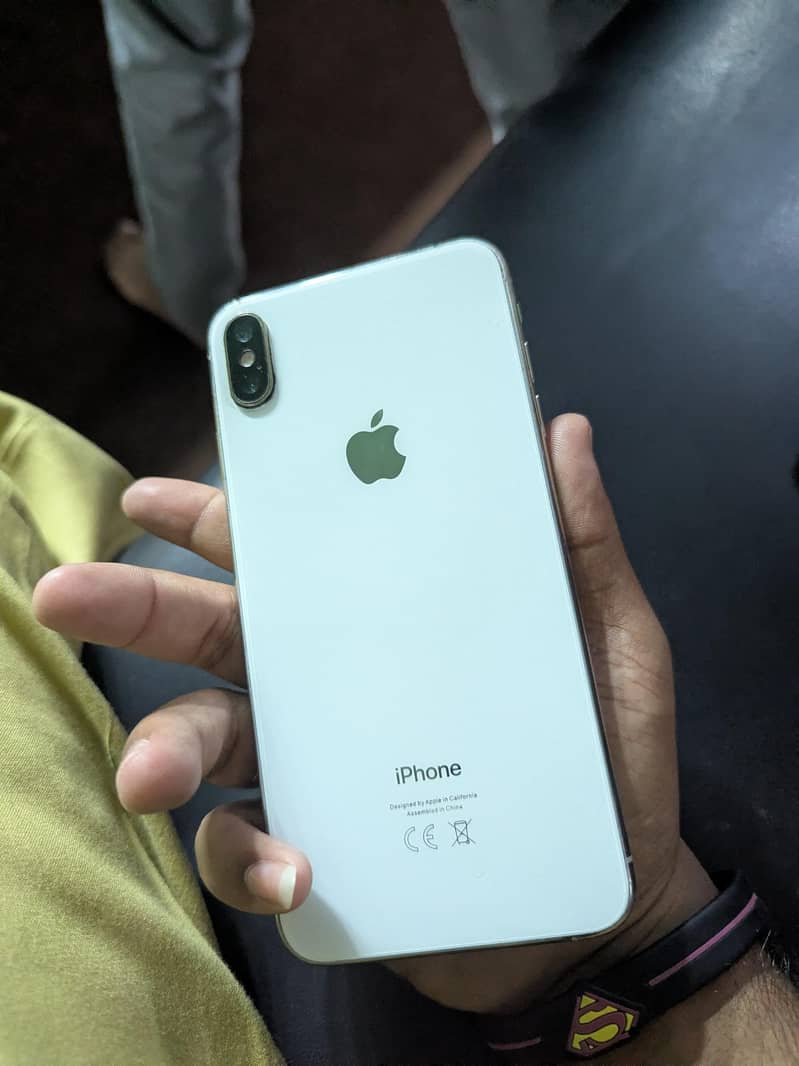 Apple iPhone XS Max 0