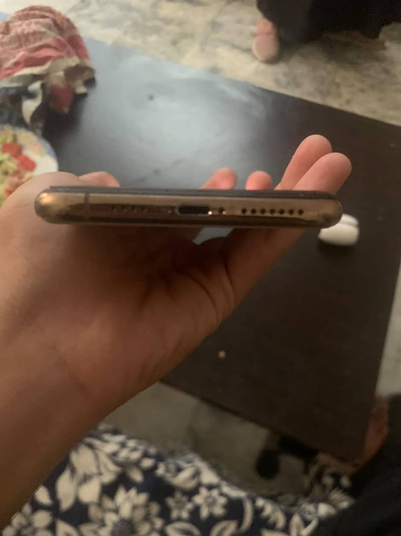 iPhone 11 pro max 2