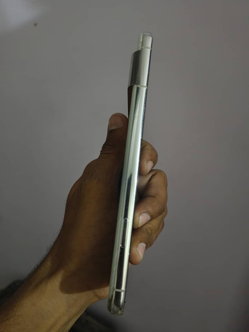 Google Pixel 8 Pro 11