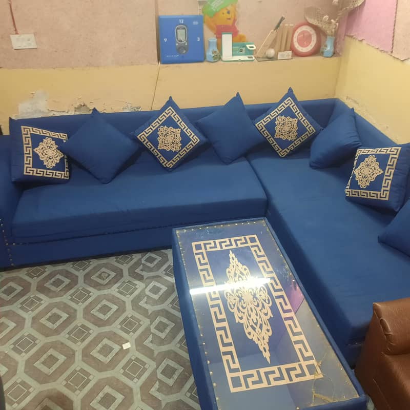 L shaped Sofa 0