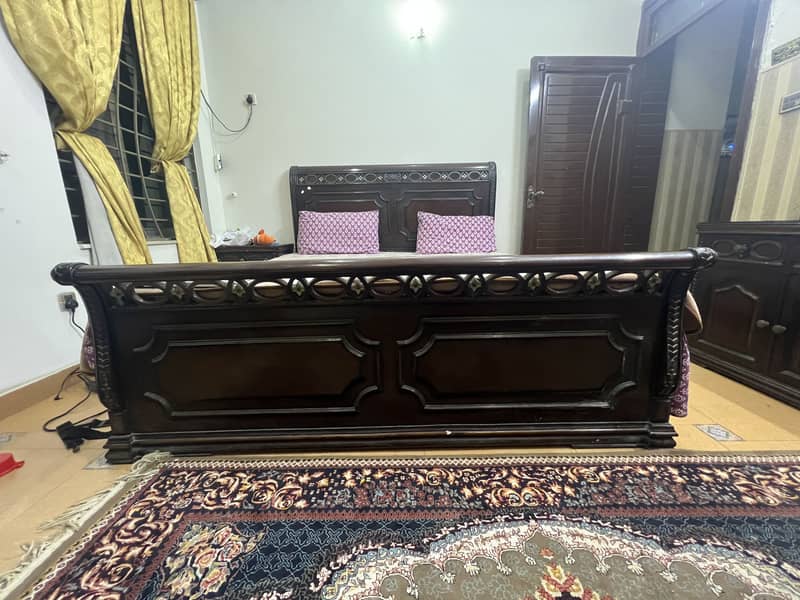 Solid Tali bed set 0