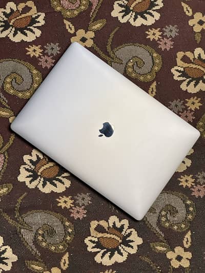 Apple MacBook Pro 2019 16” | Core i9 | 32GB RAM | 1TB SSD |4GB Graphic