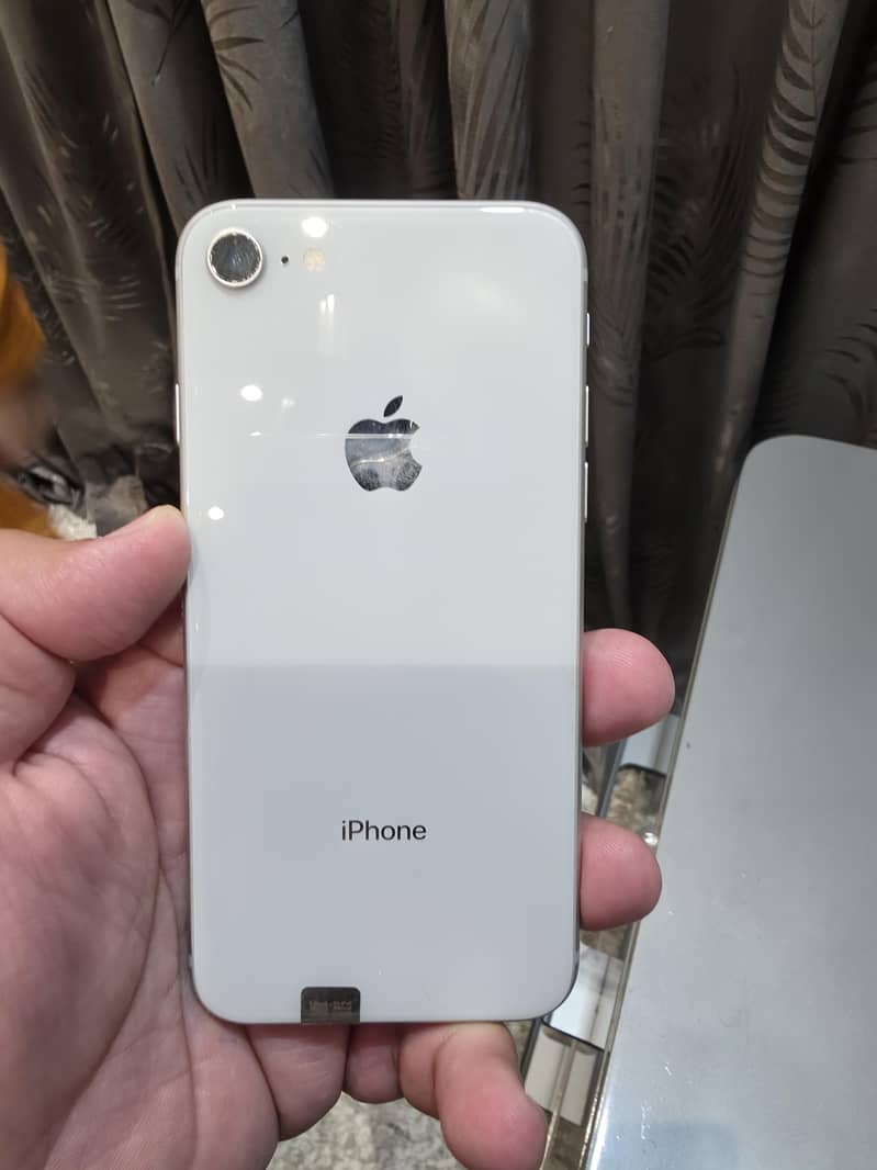 Apple iPhone 7 0